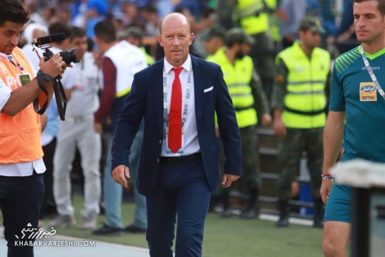 مذاکره استقلال با سرمربی اسبق پرسپولیس در دبی
