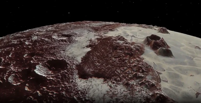 پرواز بر فراز پلوتو از نگاه کاوشگر New Horizons