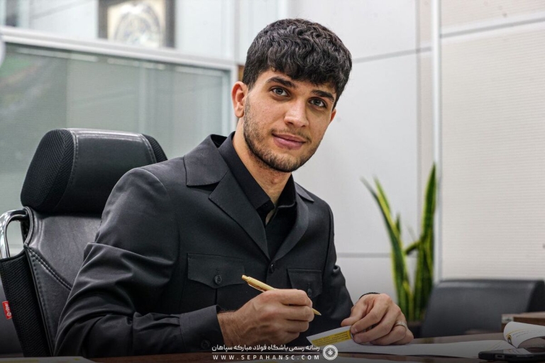 آریا یوسفی قرارداد خود را با سپاهان تمدید کرد