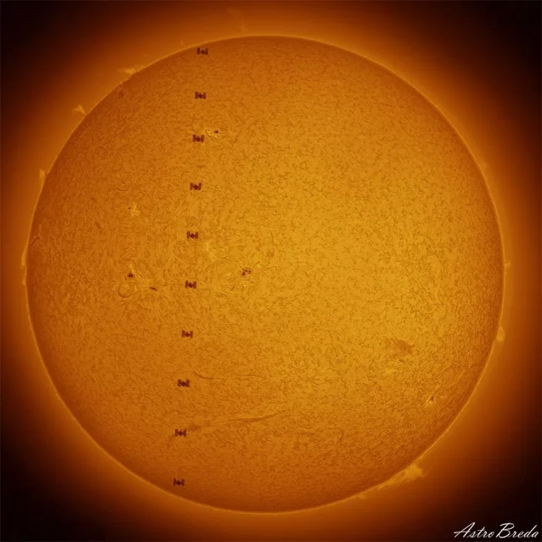 عبور ایستگاه فضایی بین‌المللی از مقابل خورشید